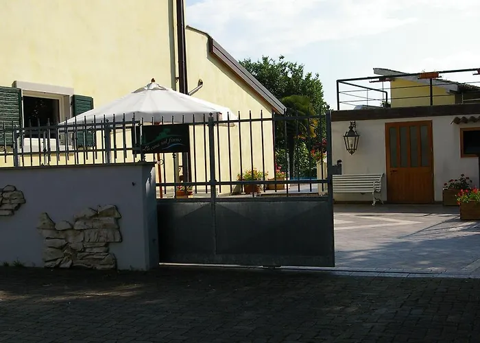 La Casa Sul Fiume Bed and Breakfast